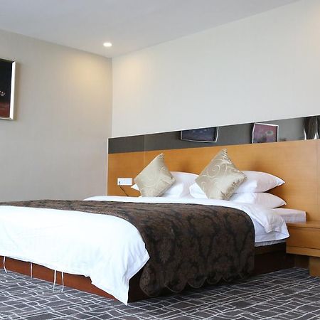 Days Inn Frontier Wuxi Wuxi  Exterior photo